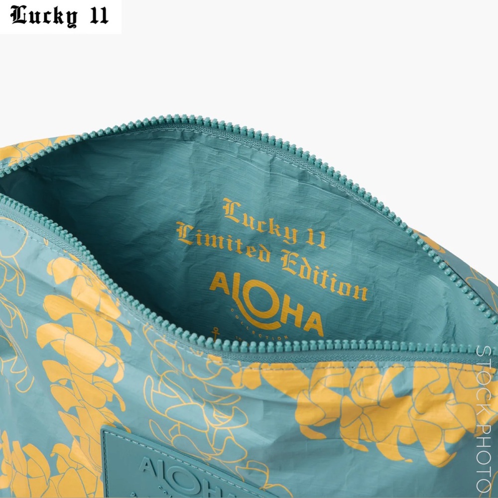 ALOHA Collection Mid Pouch - Picture 2 of 9